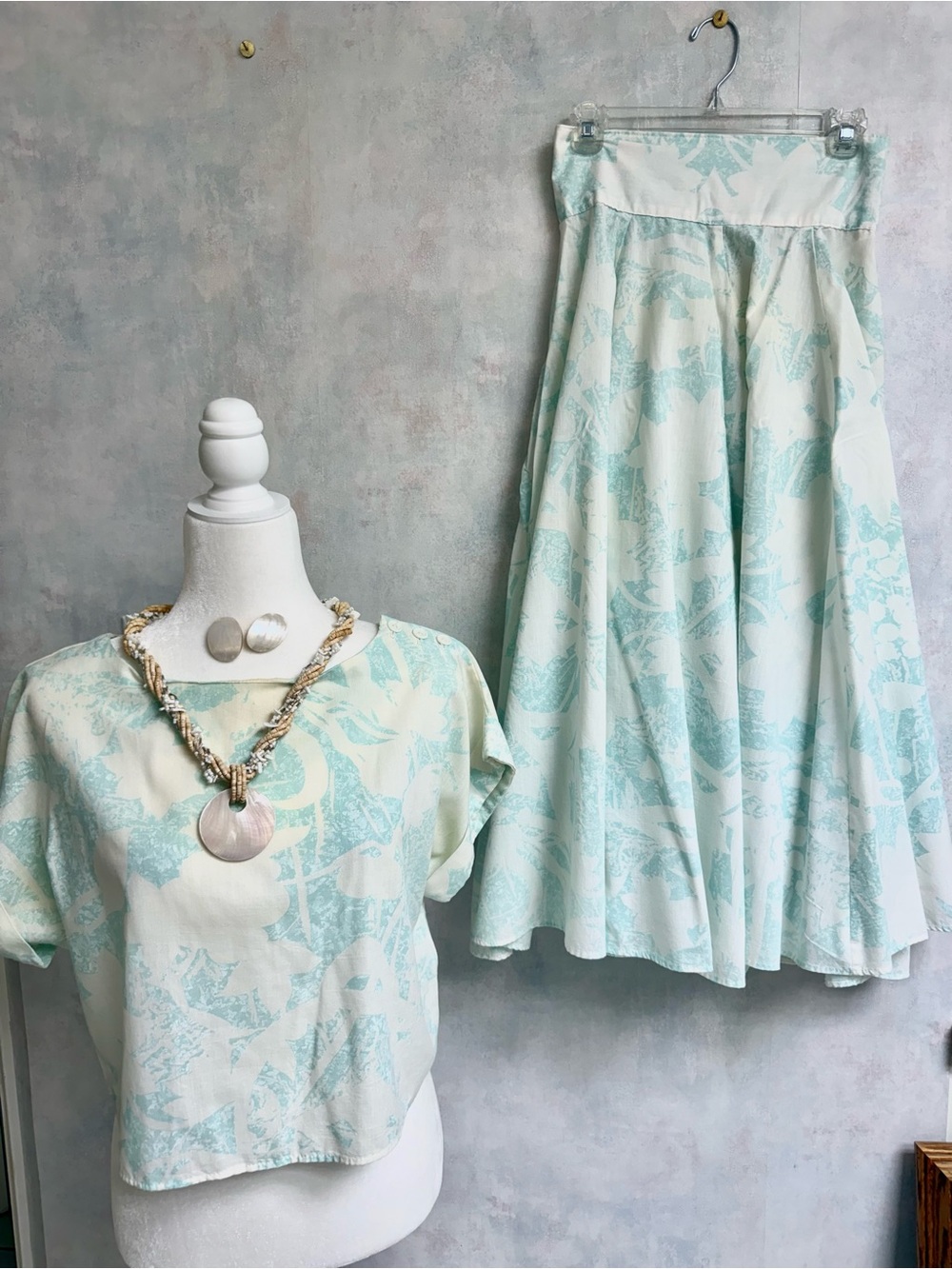 Perfect Hawaii Feminine 2 pc Resort Dress - Aqua & White, Full Skirt & Waist Top